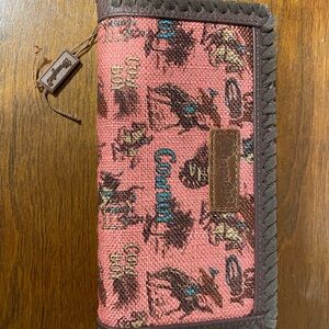 Wrangler Brown Accessory with Logo Tag